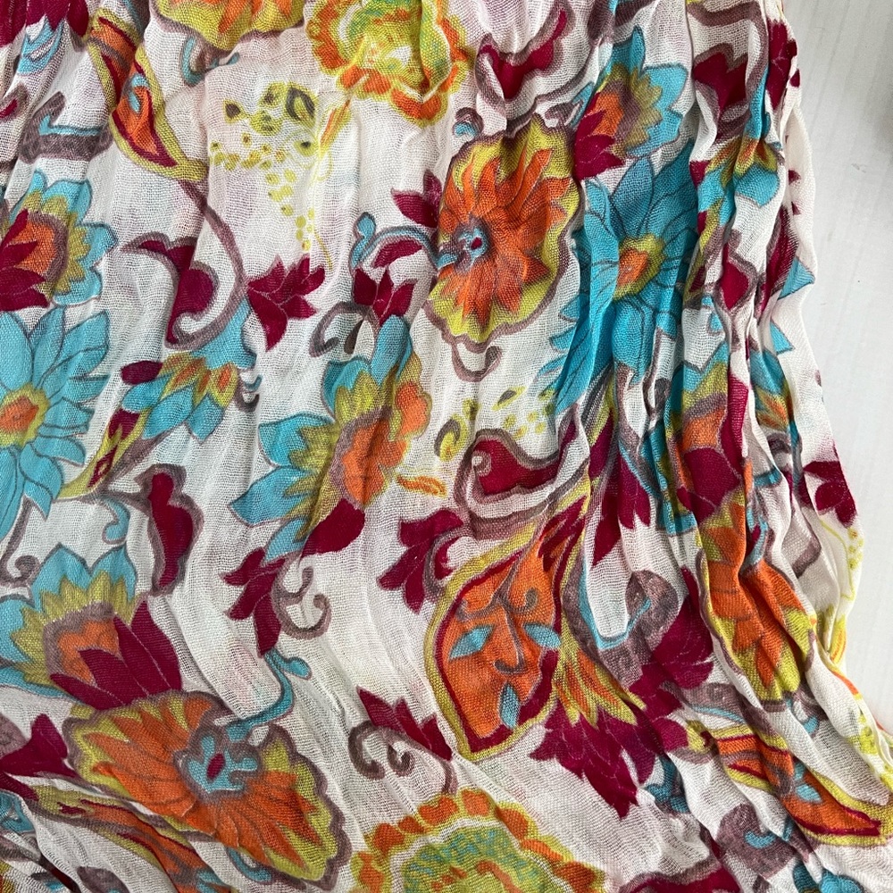 Pattern Scarf - Picture 4 of 4